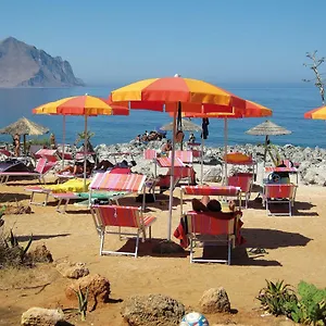 Happy Camp Mobile Homes In El-bahira Village Campsite San Vito Lo Capo